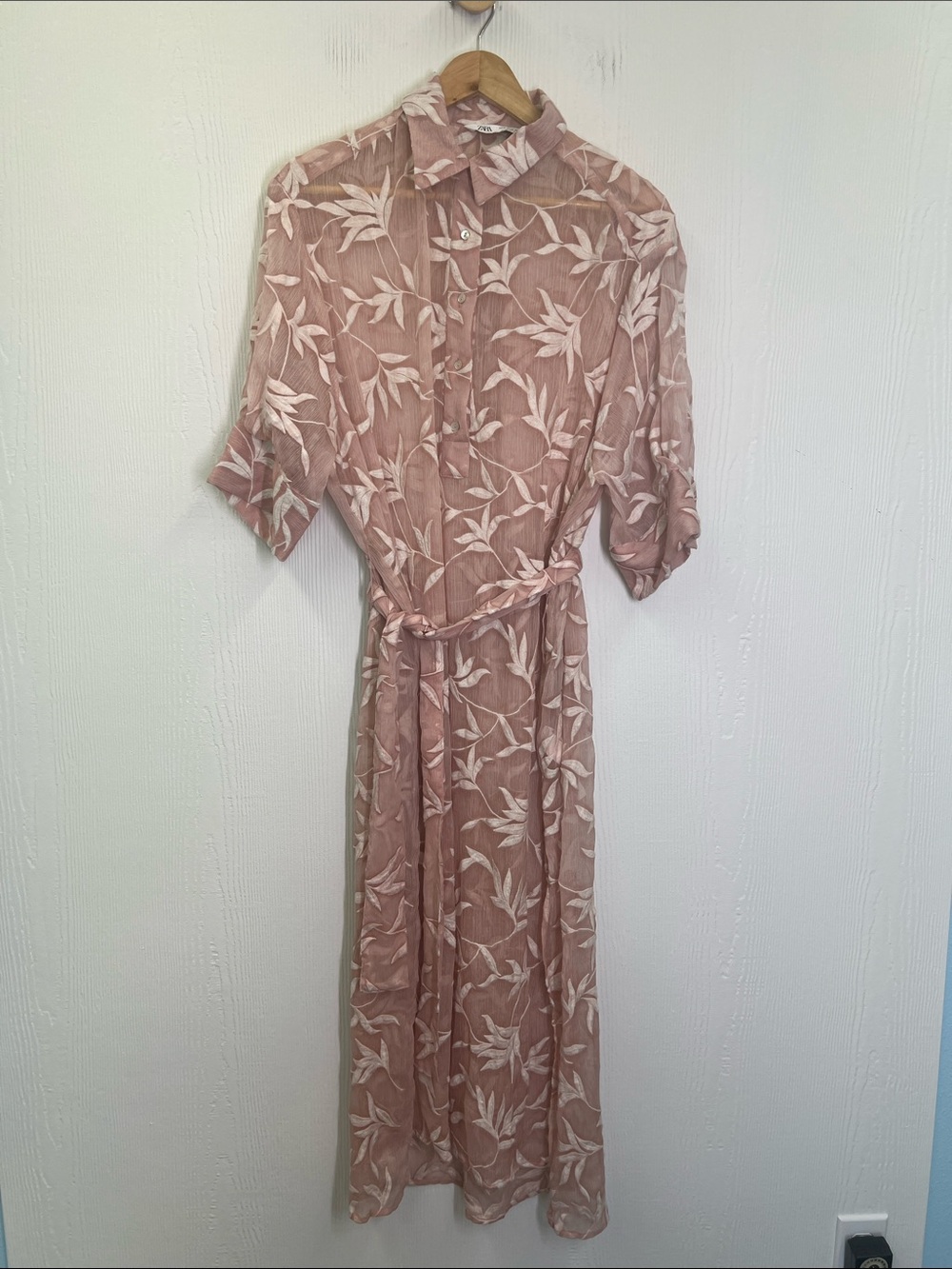 Zara - Floral Sheer Embroidered Light Pink Half Button Midi Dress Size Medium - Picture 8 of 10